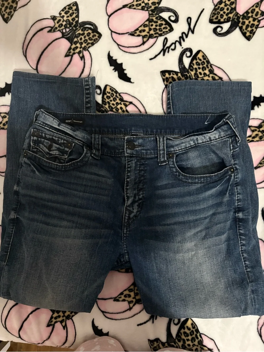 True Religion Men’s Ricky Relaxed Straight Demin Jeans